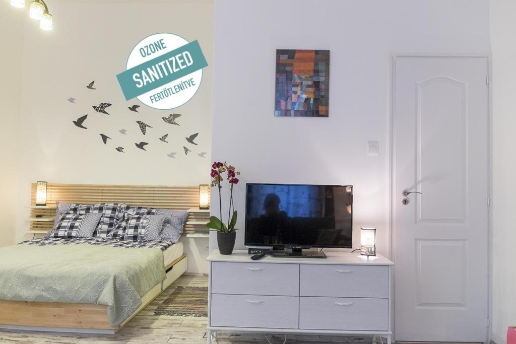 Standard Apartment By Hi5-Liszt Ferenc Square Budapeste Exterior foto