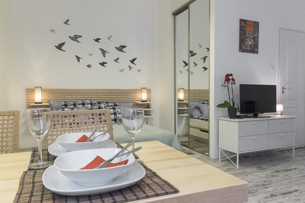 Standard Apartment By Hi5-Liszt Ferenc Square Budapeste Exterior foto