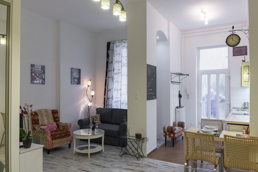 Standard Apartment By Hi5-Liszt Ferenc Square Budapeste Exterior foto